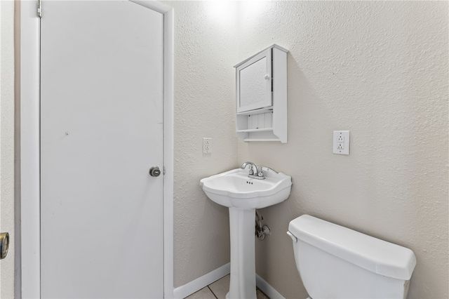 1703 W Emma Avenue, Springdale, AR 72762