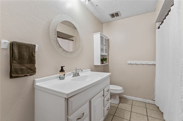 1703 W Emma Avenue, Springdale, AR 72762