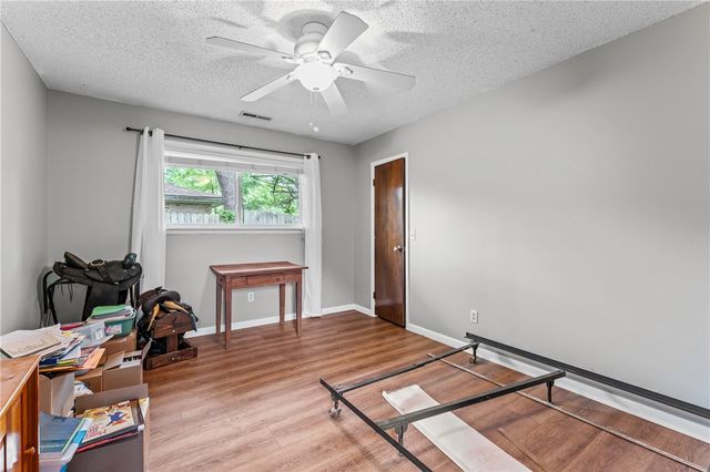 1703 W Emma Avenue, Springdale, AR 72762