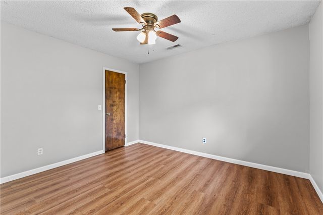 1703 W Emma Avenue, Springdale, AR 72762