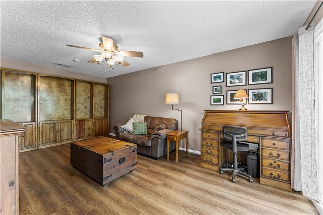 1703 W Emma Avenue, Springdale, AR 72762