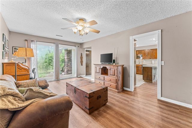 1703 W Emma Avenue, Springdale, AR 72762