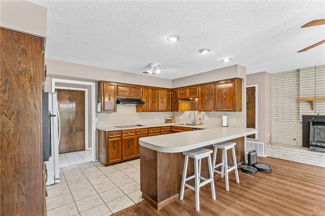 1703 W Emma Avenue, Springdale, AR 72762