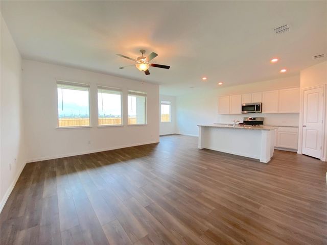 565 Pueblo Bonito Trail, Fort Worth, TX 76052