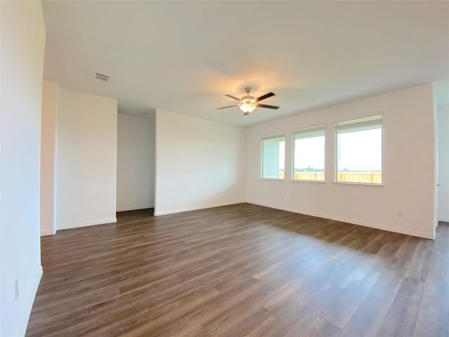 565 Pueblo Bonito Trail, Fort Worth, TX 76052