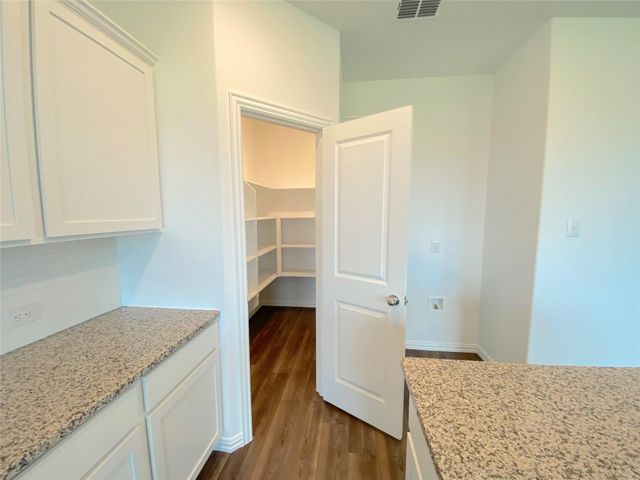 565 Pueblo Bonito Trail, Fort Worth, TX 76052