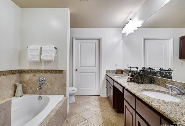 215 Center St Apt 203, San Antonio, TX 78202