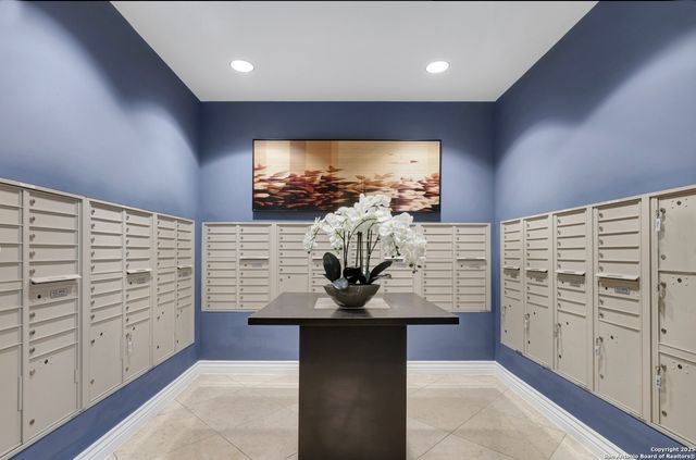 215 Center St Apt 203, San Antonio, TX 78202