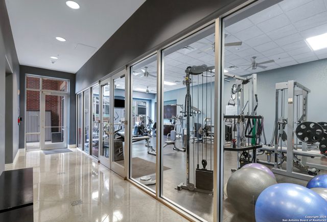 215 Center St Apt 203, San Antonio, TX 78202