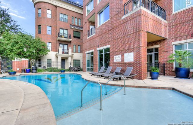 215 Center St Apt 203, San Antonio, TX 78202