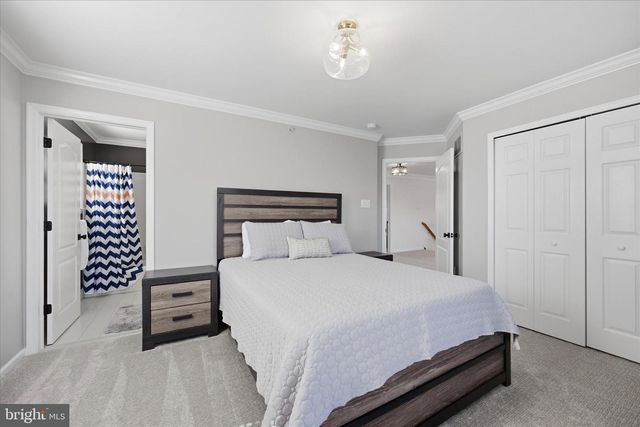 2177 RED BARN DR, Furlong, PA 18925