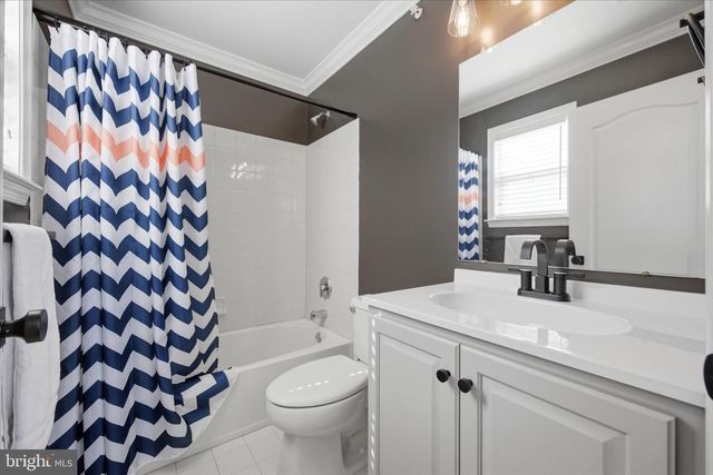 2177 RED BARN DR, Furlong, PA 18925