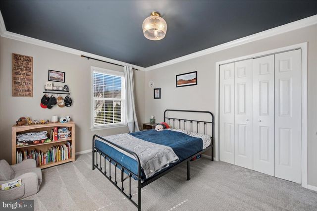 2177 RED BARN DR, Furlong, PA 18925