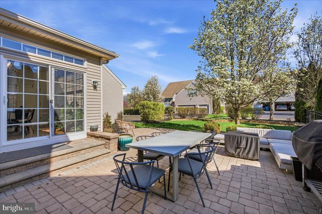 2177 RED BARN DR, Furlong, PA 18925