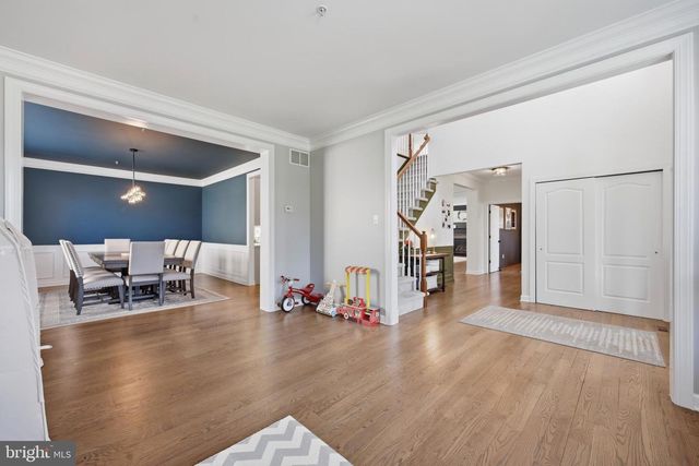 2177 RED BARN DR, Furlong, PA 18925