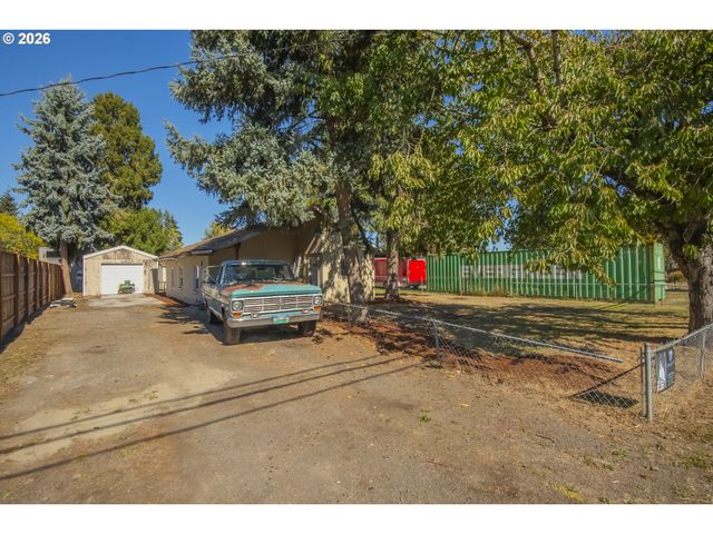 7287 Se JOHNSON St, Hillsboro, OR 97123