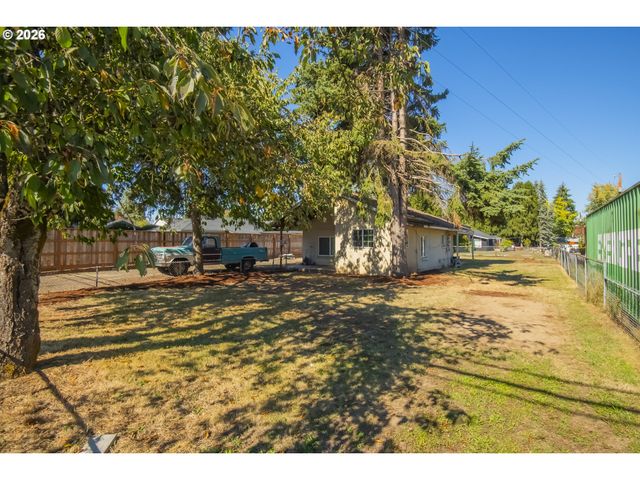 7287 Se JOHNSON St, Hillsboro, OR 97123