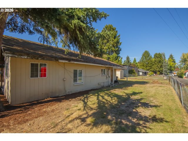 7287 Se JOHNSON St, Hillsboro, OR 97123