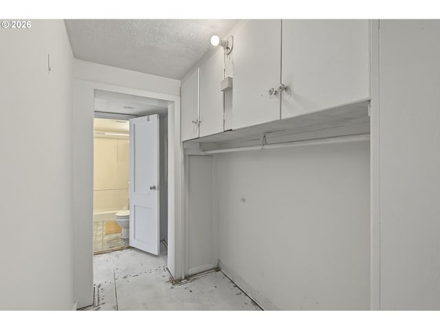 7287 Se JOHNSON St, Hillsboro, OR 97123
