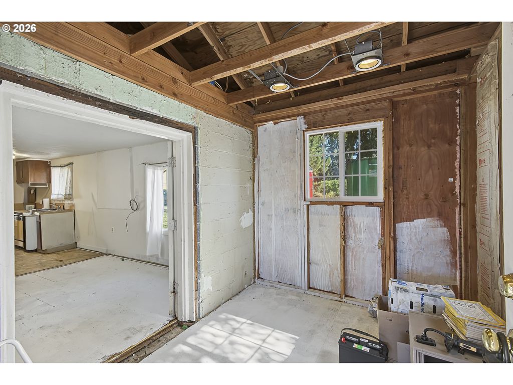 7287 Se JOHNSON St, Hillsboro, OR 97123