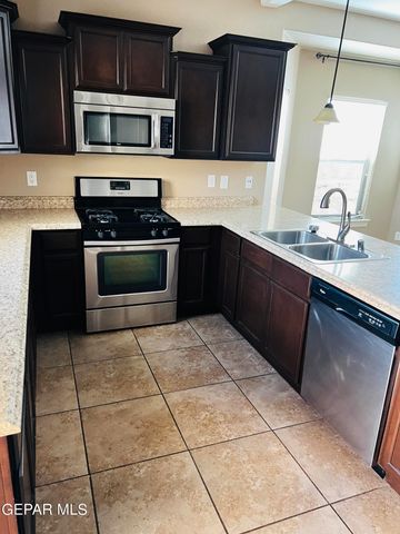 3904 HUECO VALLEY Drive, El Paso, TX 79938