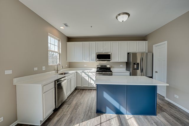 3783 Bailey Road 3783, Yorkville, IL 60560