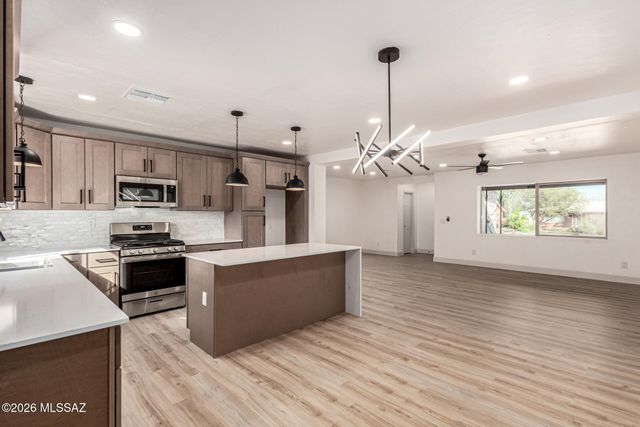 2032 E Florence Drive, Tucson, AZ 85719