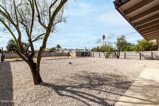 2032 E Florence Drive, Tucson, AZ 85719