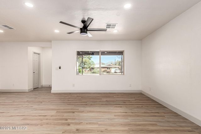 2032 E Florence Drive, Tucson, AZ 85719