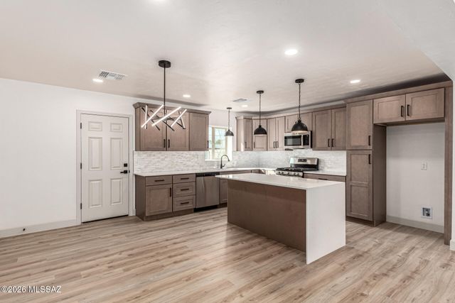 2032 E Florence Drive, Tucson, AZ 85719