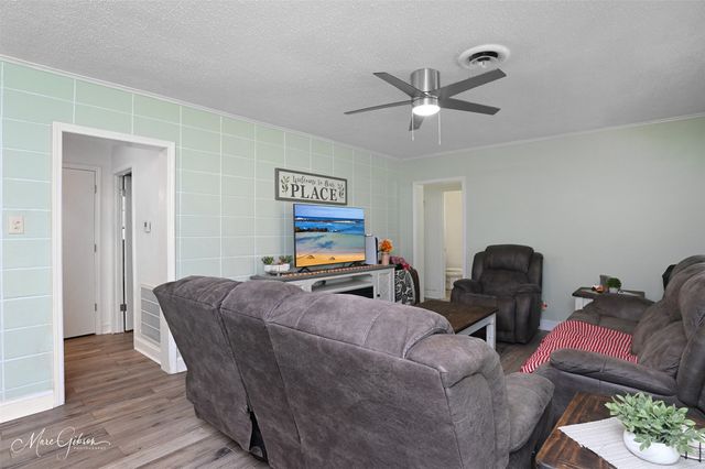 135 Poverty Point, Doyline, LA 71023