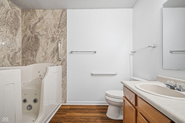 5624 N Jamestown, Mccordsville, IN 46055