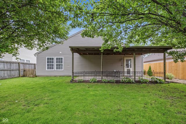 5624 N Jamestown, Mccordsville, IN 46055