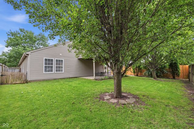 5624 N Jamestown, Mccordsville, IN 46055