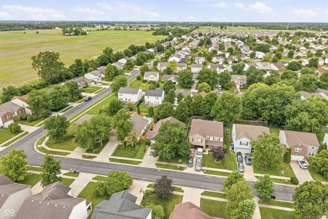 5624 N Jamestown, Mccordsville, IN 46055
