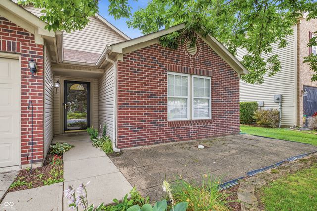 5624 N Jamestown, Mccordsville, IN 46055