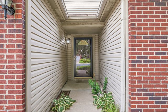 5624 N Jamestown, Mccordsville, IN 46055