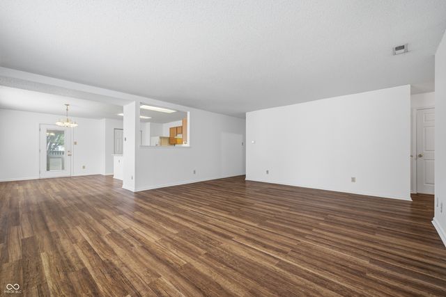 5624 N Jamestown, Mccordsville, IN 46055