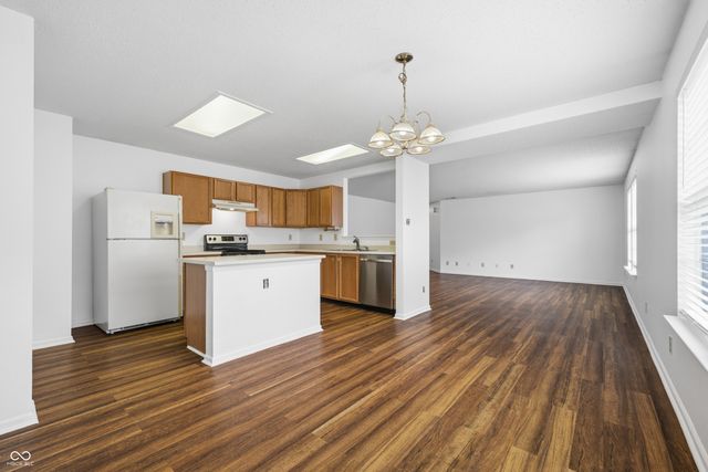 5624 N Jamestown, Mccordsville, IN 46055