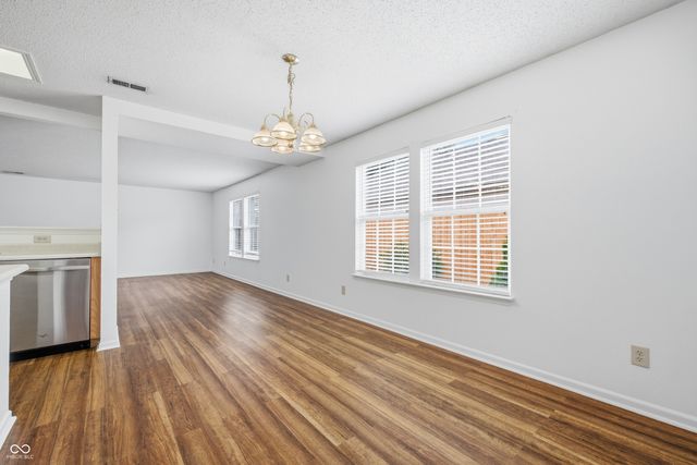 5624 N Jamestown, Mccordsville, IN 46055