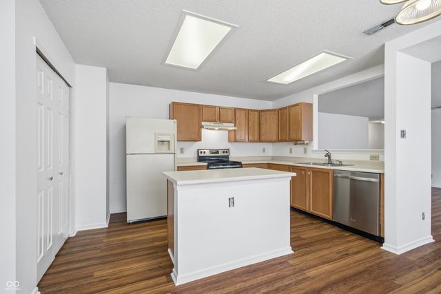 5624 N Jamestown, Mccordsville, IN 46055