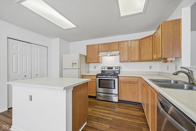 5624 N Jamestown, Mccordsville, IN 46055
