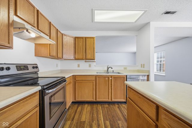 5624 N Jamestown, Mccordsville, IN 46055