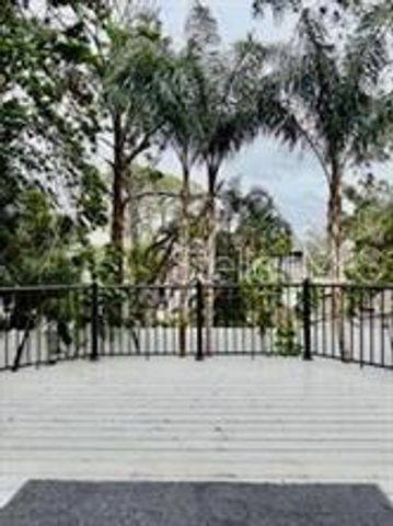 512 WIDEVIEW AVENUE, Tarpon Springs, FL 34689