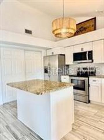 512 WIDEVIEW AVENUE, Tarpon Springs, FL 34689