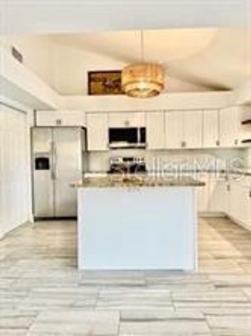 512 WIDEVIEW AVENUE, Tarpon Springs, FL 34689