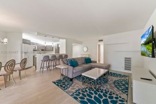 5850 Camino Del Sol 206, Boca Raton, FL 33433