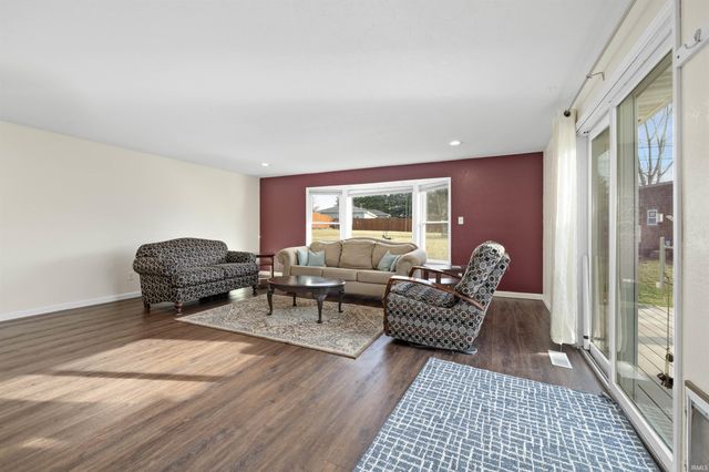 7754 Saint Joe Road, Fort Wayne, IN 46835