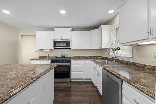 7754 Saint Joe Road, Fort Wayne, IN 46835