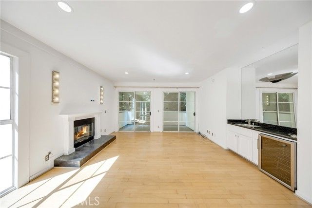 1401 S Bentley Avenue 203, Los Angeles, CA 90025